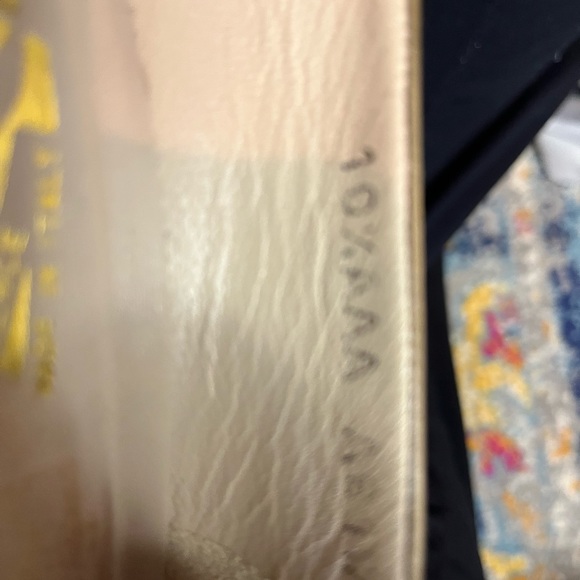 Vintage Ferragamo Leather Heels - Picture 9 of 11